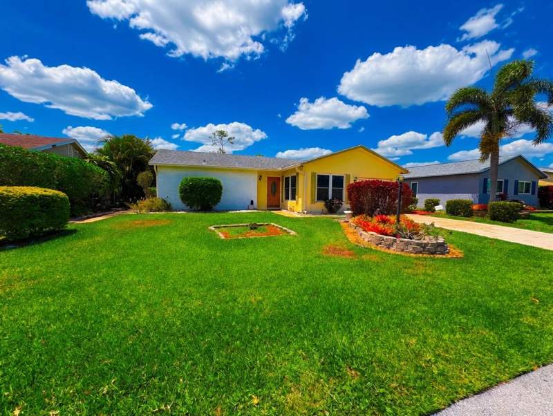 2 bedroom Single Family Residence at 6304 Emerald Sky Lane, Lucerne Homes East 4, Greenacres — photo 2