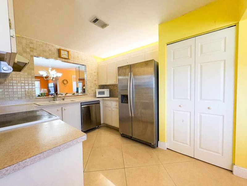 2 bedroom Single Family Residence at 6304 Emerald Sky Lane, Lucerne Homes East 4, Greenacres — photo 3