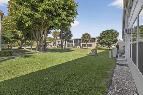 19 Hastings B, West Palm Beach FL - photo 23 of 40