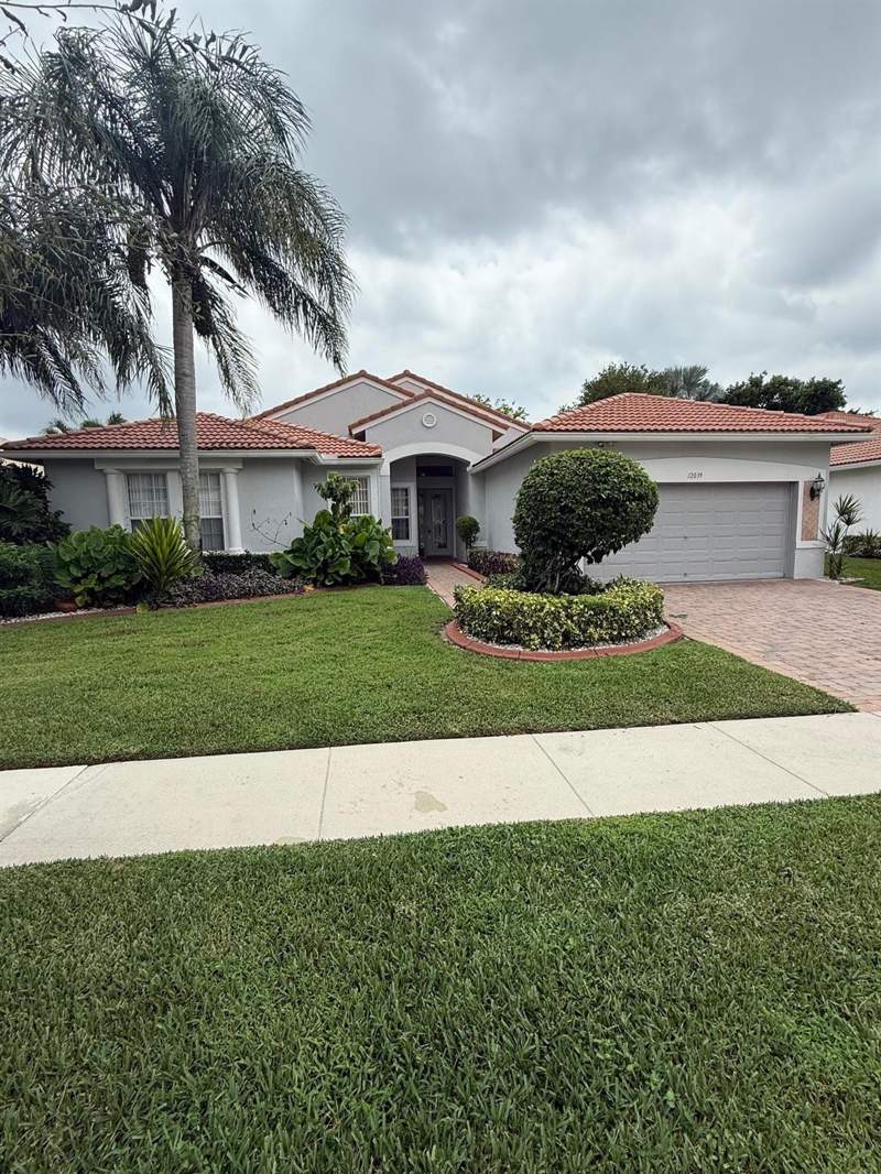 4 bedroom Single Family Residence at 12039 Oakvista Drive, Avalon Estates, Boynton Beach — photo 2
