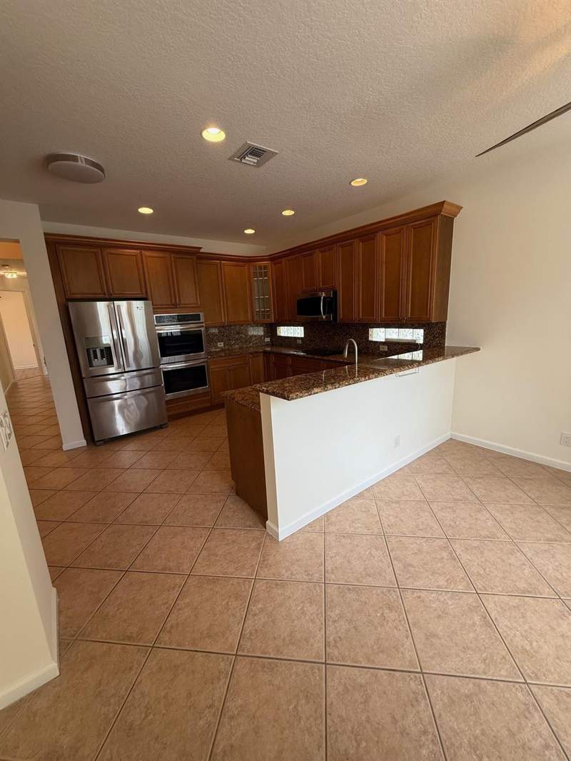 4 bedroom Single Family Residence at 12039 Oakvista Drive, Avalon Estates, Boynton Beach — photo 5