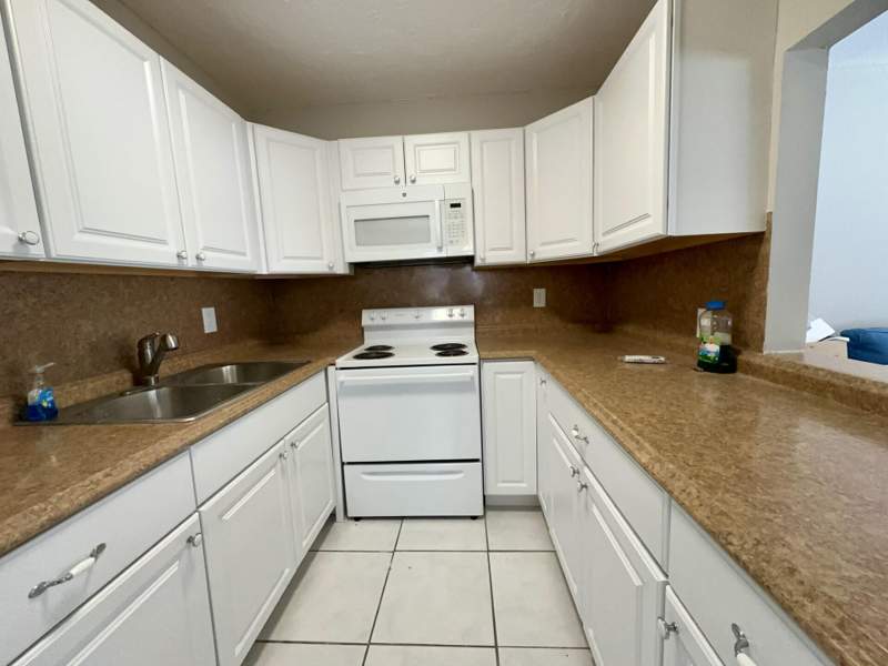 1 bedroom Condominium at 165 Coventry G, Century Village, West Palm Beach — photo 2