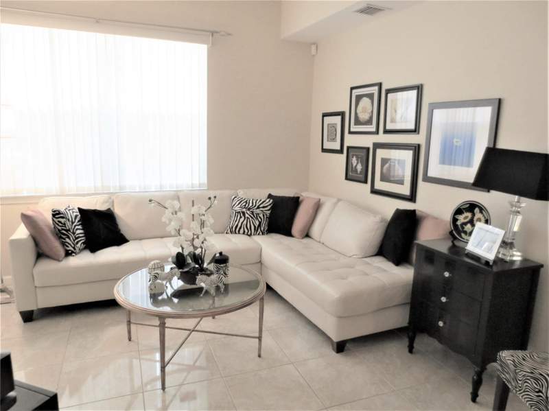 2 bedroom Townhouse at 1900 Oceanwalk Lane #117, Ocean Walk Villas Condo, Lauderdale-By-The-Sea — photo 4