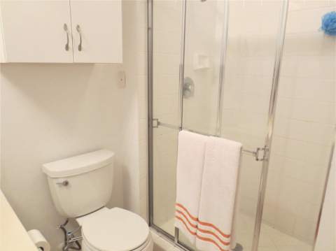 1900 Oceanwalk Lane #117, Lauderdale-By-The-Sea FL - photo 17 of 34