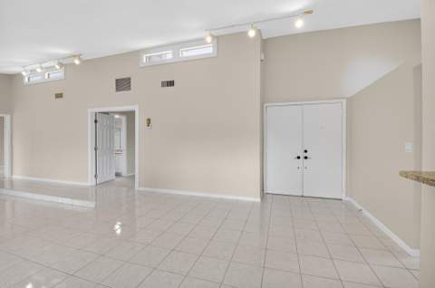 5580 Piping Rock Drive, Boynton Beach FL - photo 12 of 76