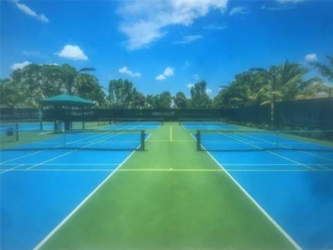 4350 Hillcrest Drive #704, Hollywood FL - photo 14 of 21