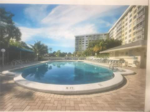 4350 Hillcrest Drive #704, Hollywood FL - photo 15 of 21