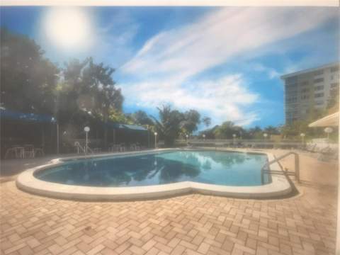 4350 Hillcrest Drive #704, Hollywood FL - photo 16 of 21
