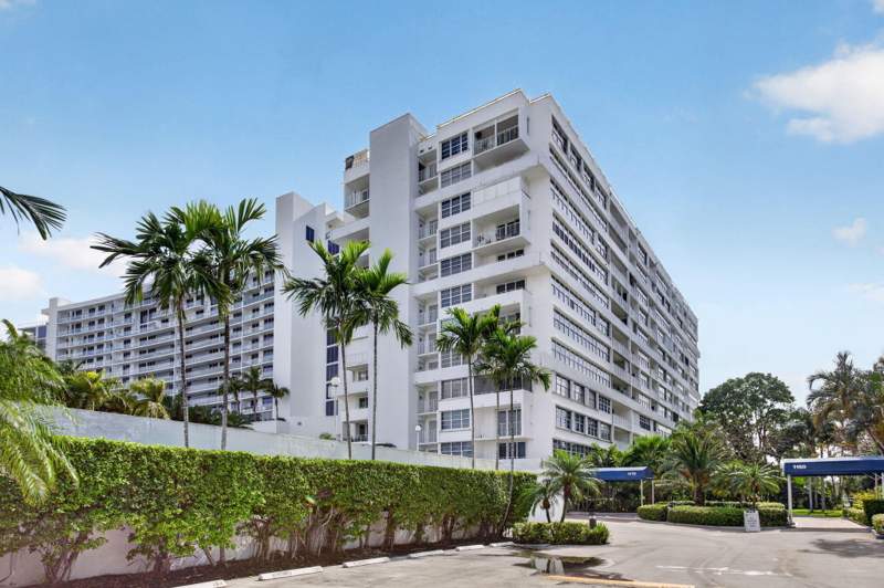 1 bedroom Condominium at 1170 N Federal Highway #305, East Point Towers Condo, Fort Lauderdale — photo 2