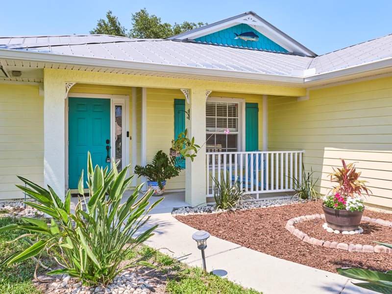 3 bedroom Single Family Residence at 743 SW Mccoy Avenue, Port St Lucie, Port St. Lucie — photo 2