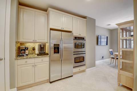 5645 NE Trieste Way, Boca Raton FL - photo 14 of 36