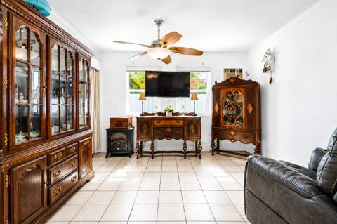 262 SW 8th Street, Dania Beach FL - photo 8 of 49