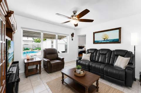 262 SW 8th Street, Dania Beach FL - photo 6 of 49