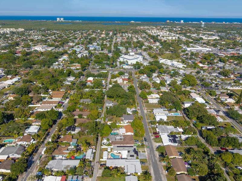 3 bedroom Single Family Residence at 262 SW 8th Street, Dania Homesites, Dania Beach — photo 4