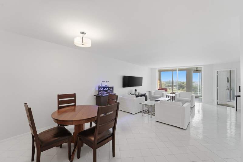 1 bedroom Condominium at 2681 S Course Drive #808, No 22 Palm-Aire Country Club, Pompano Beach — photo 5