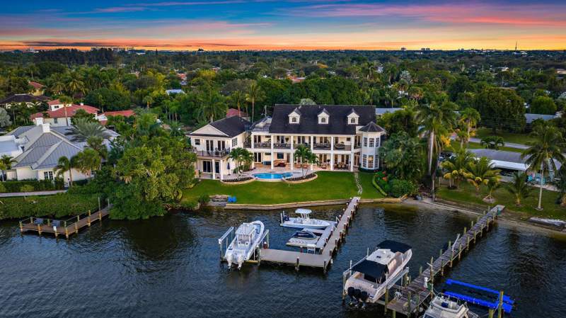 6 bedroom Single Family Residence at 18137 Palm Point Drive, Palm Point, Jupiter — photo 2