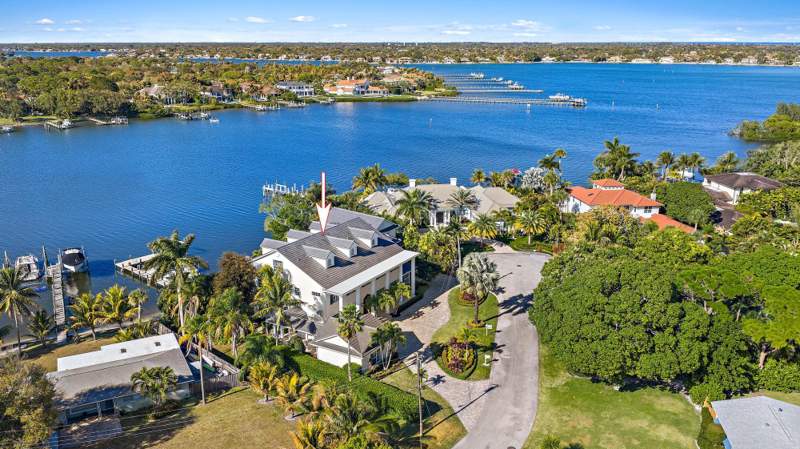 6 bedroom Single Family Residence at 18137 Palm Point Drive, Palm Point, Jupiter — photo 3
