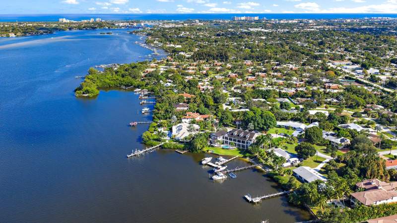 6 bedroom Single Family Residence at 18137 Palm Point Drive, Palm Point, Jupiter — photo 4