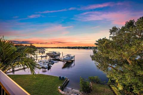 18137 Palm Point Drive, Jupiter FL - photo 15 of 92