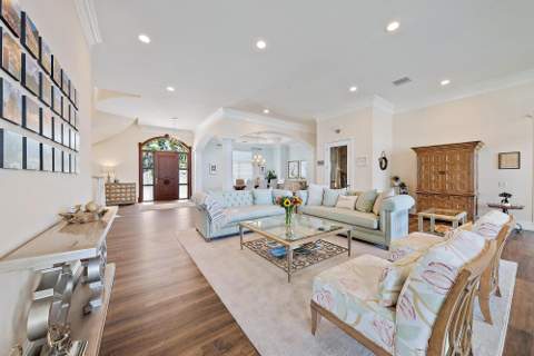 18137 Palm Point Drive, Jupiter FL - photo 17 of 92