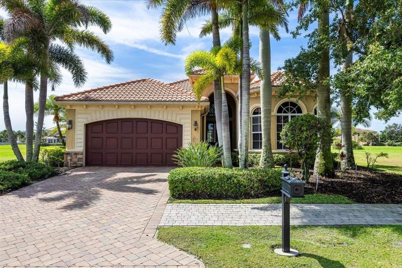 3 bedroom Single Family Residence at 116 SE Bella Strano, Tesoro Plat No 2, Port St. Lucie — photo 2