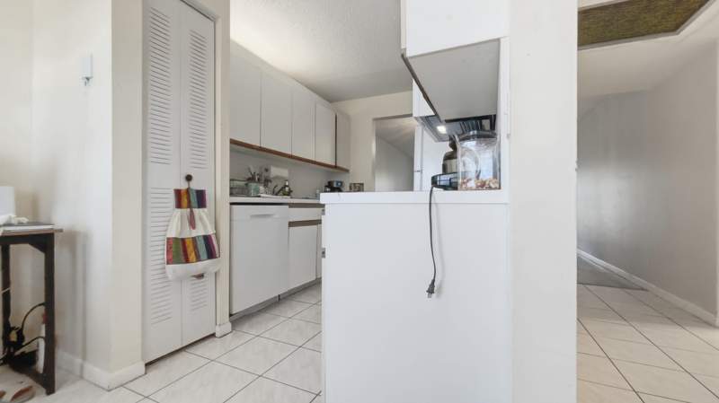 2 bedroom Condominium at 1200 SW 124th Terrace #208o, Cambridge At Century Village, Pembroke Pines — photo 4