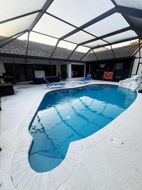 7670 Live Oak Drive, Coral Springs FL - photo 7 of 16