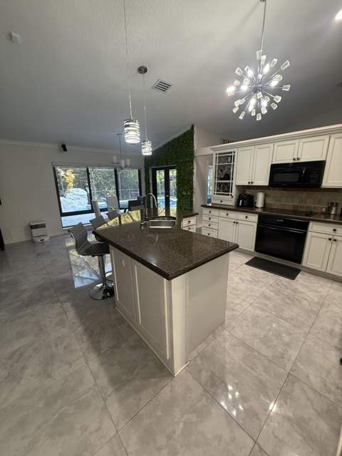 7670 Live Oak Drive, Coral Springs FL - photo 9 of 16
