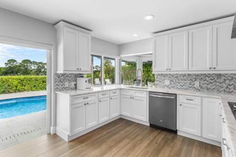 632 Lakewoode Circle, Delray Beach FL - photo 12 of 47