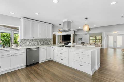 632 Lakewoode Circle, Delray Beach FL - photo 13 of 47