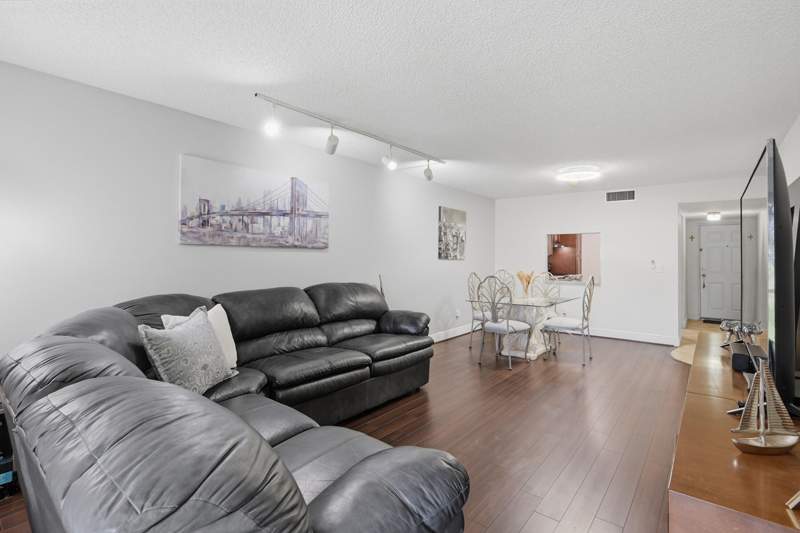 2 bedroom Condominium at 3231 Holiday Springs Boulevard #110, Holiday Springs Village 6 Condo, Margate — photo 4