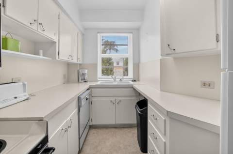 100 N Ocean Boulevard #105, Delray Beach FL - photo 18 of 37