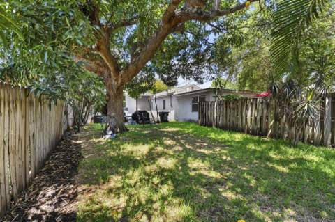 518 N C Street, Lake Worth Beach FL - photo 20 of 28