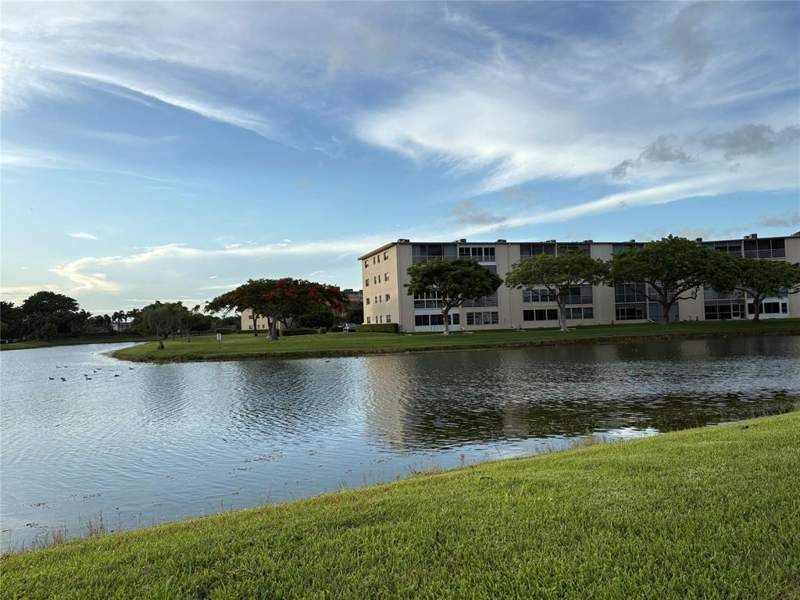2 bedroom Condominium at 4046 Guildford C, Guildford At Century Village Condo, Boca Raton — photo 5