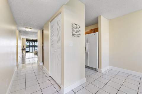 3100 NW 46th Street #102, Oakland Park FL - photo 8 of 29