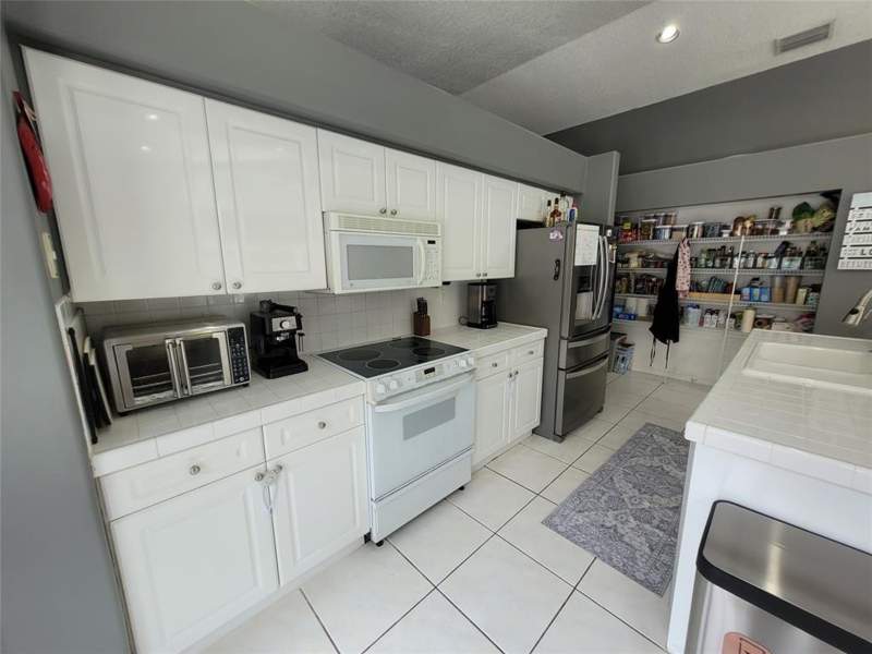 3 bedroom Single Family Residence at 6416 Barton Creek Circle, Winston Trails Par 1, Lake Worth — photo 3