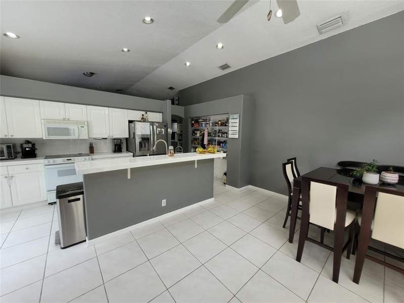 3 bedroom Single Family Residence at 6416 Barton Creek Circle, Winston Trails Par 1, Lake Worth — photo 4