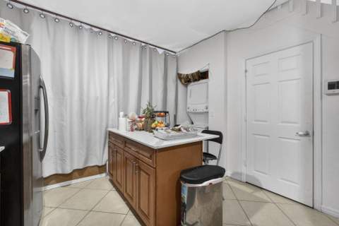 3720 Oleander Terrace, Riviera Beach FL - photo 11 of 30