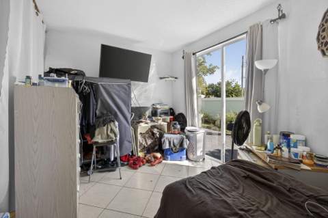 3720 Oleander Terrace, Riviera Beach FL - photo 15 of 30