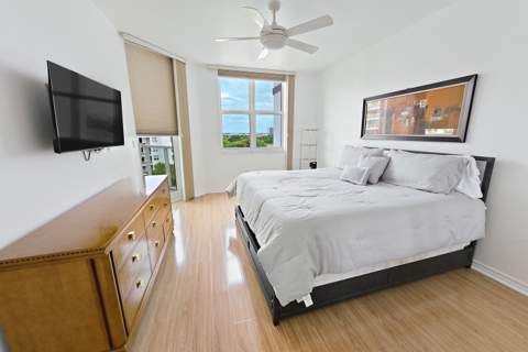 550 SE Mizner Boulevard #B702, Boca Raton FL - photo 7 of 11