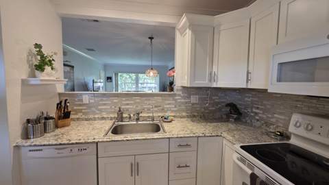 5161 W Oakland Park Boulevard #206, Lauderdale Lakes FL - photo 8 of 34
