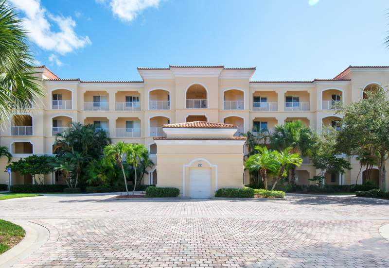 2 bedroom Condominium at 22 Harbour Isle Drive #204, Harbour Isle At Hutchinson Island West, Fort Pierce — photo 2