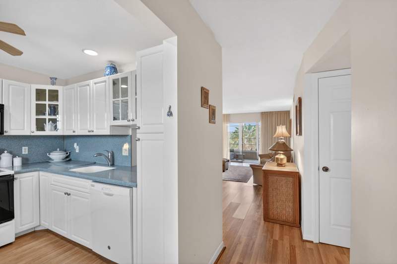 2 bedroom Condominium at 2515 NE 1st Court #4020, Village Royale On The Green Condo, Boynton Beach — photo 5