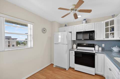 2515 NE 1st Court #4020, Boynton Beach FL - photo 6 of 52