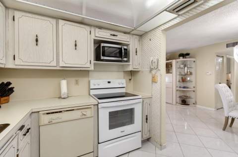 14290 Nesting Way #A, Delray Beach FL - photo 18 of 36