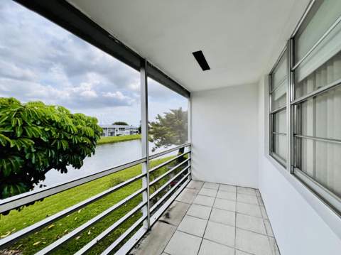 74 Berkshire C, West Palm Beach FL - photo 11 of 18