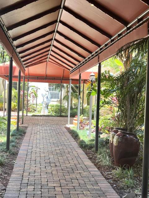 651 Okeechobee Boulevard #706, West Palm Beach FL - photo 6 of 47