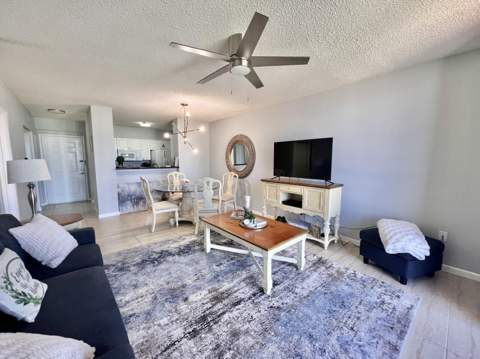 651 Okeechobee Boulevard #706, West Palm Beach FL - photo 15 of 47