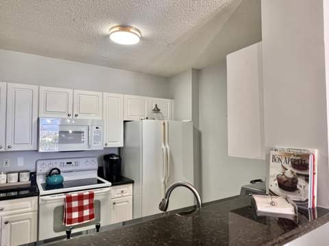 651 Okeechobee Boulevard #706, West Palm Beach FL - photo 20 of 47