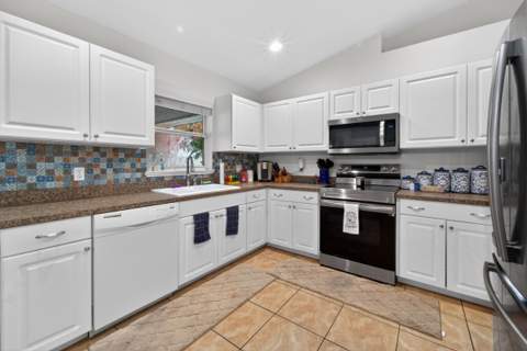 706 Osceola Avenue, Fort Pierce FL - photo 14 of 37